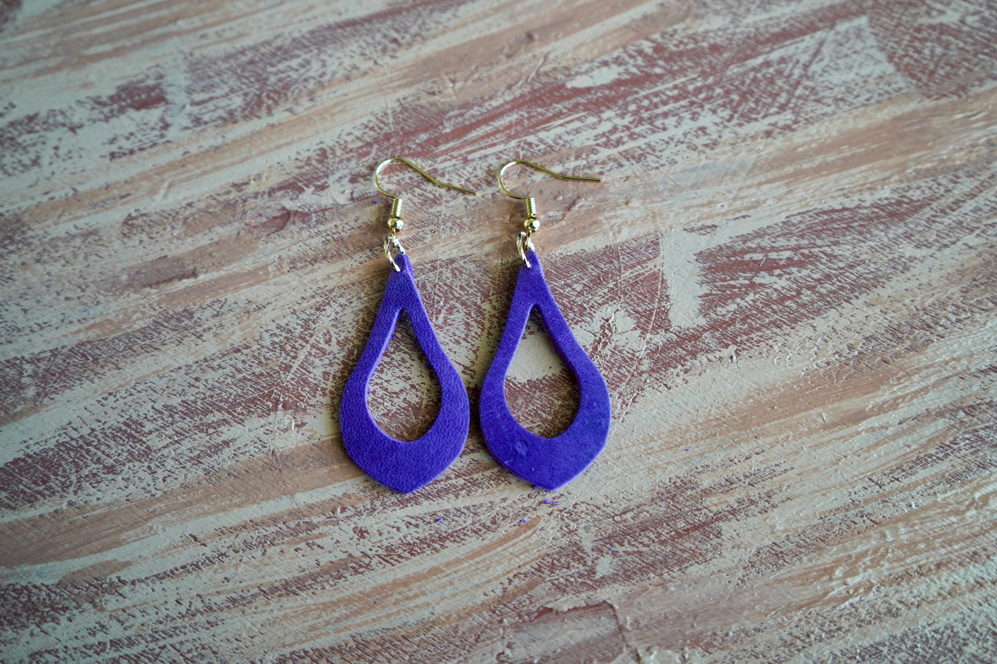 Open-Teardrop Earrings